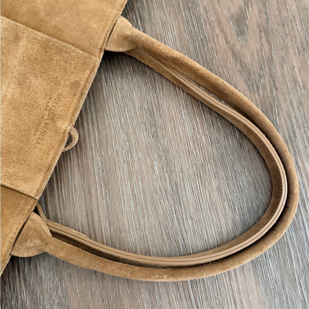 Bottega Veneta Brown Suede Tote Arco - Picture 4 of 7